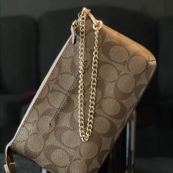 Coach Large Wristlet - Picture 2 of 8